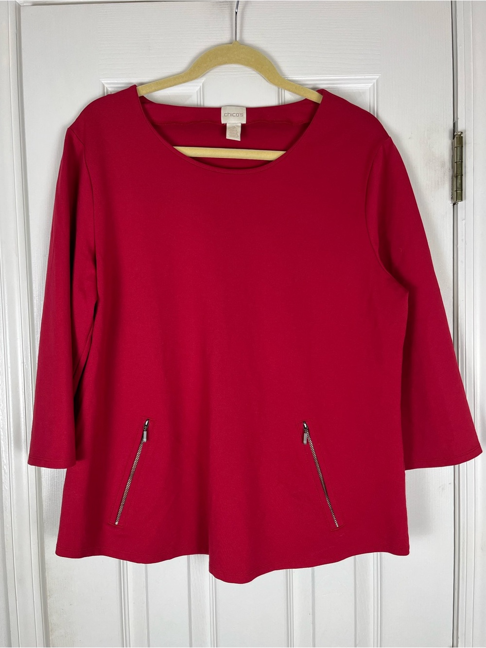 Chico’s 3/4 Sleeve Top Red Faux Zipper Pocket Accent Sz 2 / Women’s L/12